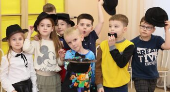 Дети на празднике в центра развития детей ТИМ